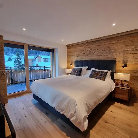 Riverside 27 *
